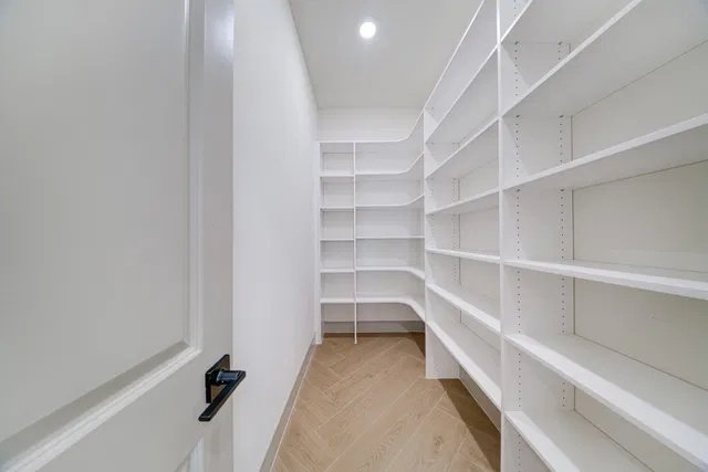  Residence photo 33