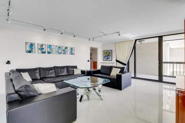 Eastpointe Singer Island Unit 20b photo 15