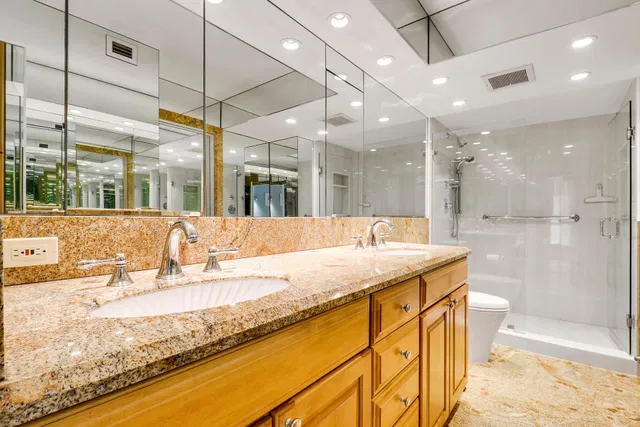 Eastpointe Singer Island Unit 20b photo 27