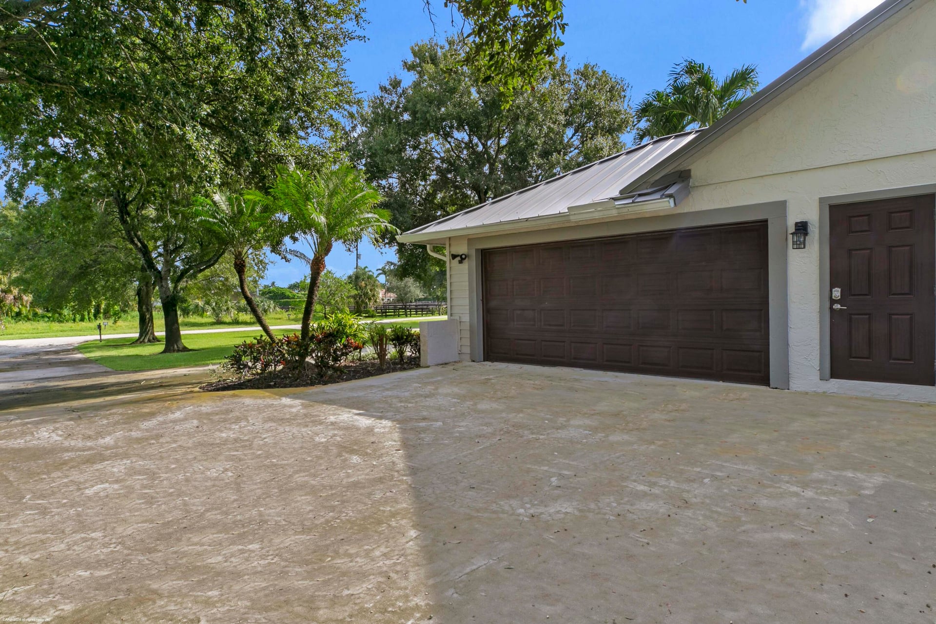 Saddle Trail Park Residence photo 24