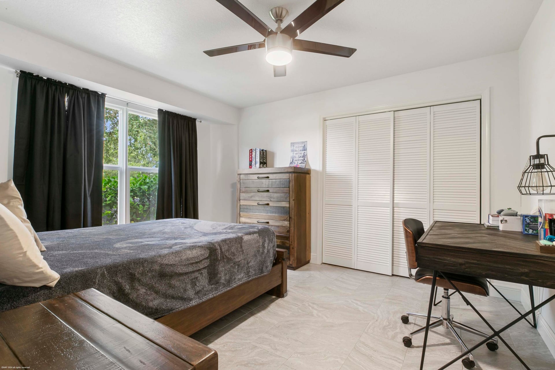 Saddle Trail Park Residence photo 42
