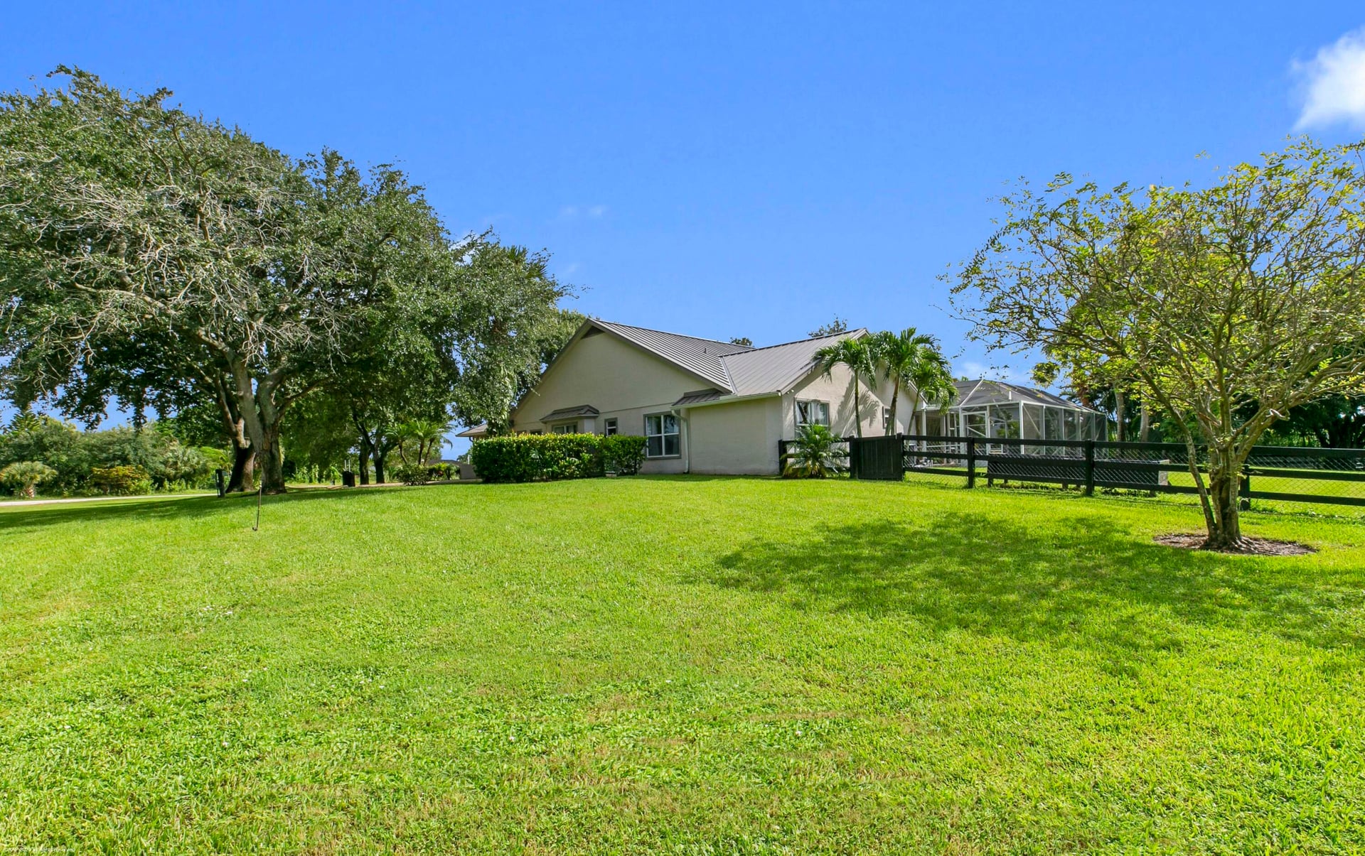 Saddle Trail Park Residence photo 49