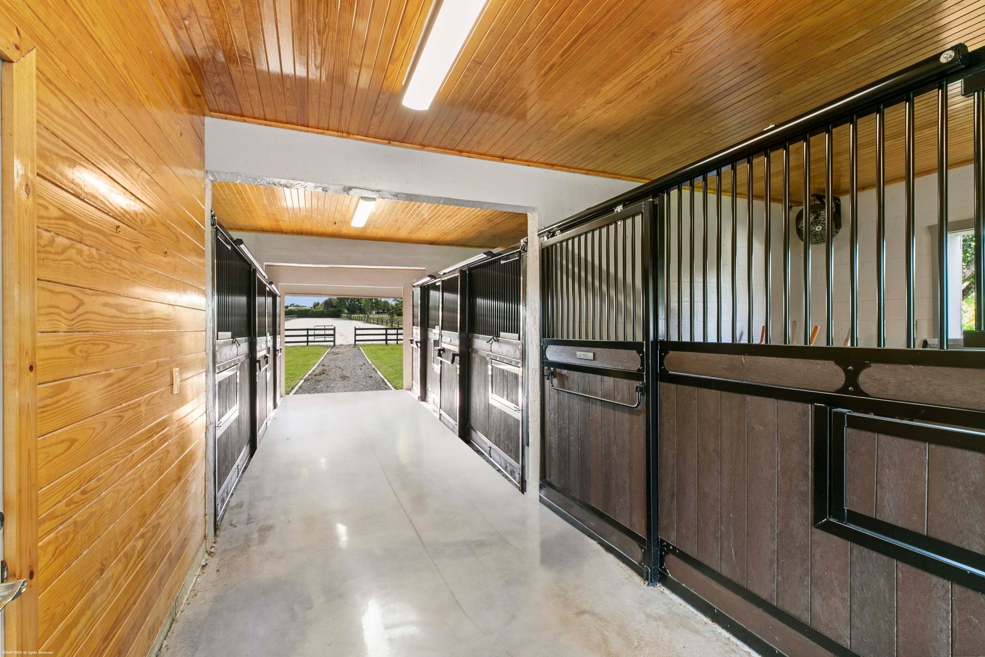 Saddle Trail Park Residence photo 52