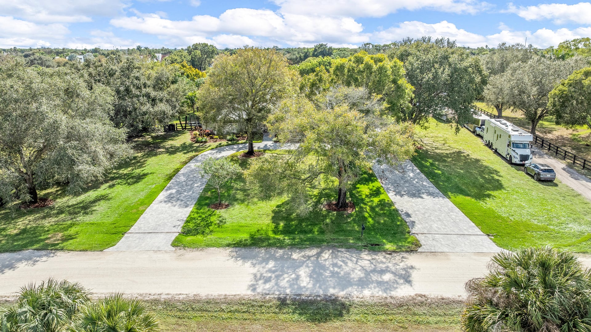 Saddle Trail Park Residence photo 66