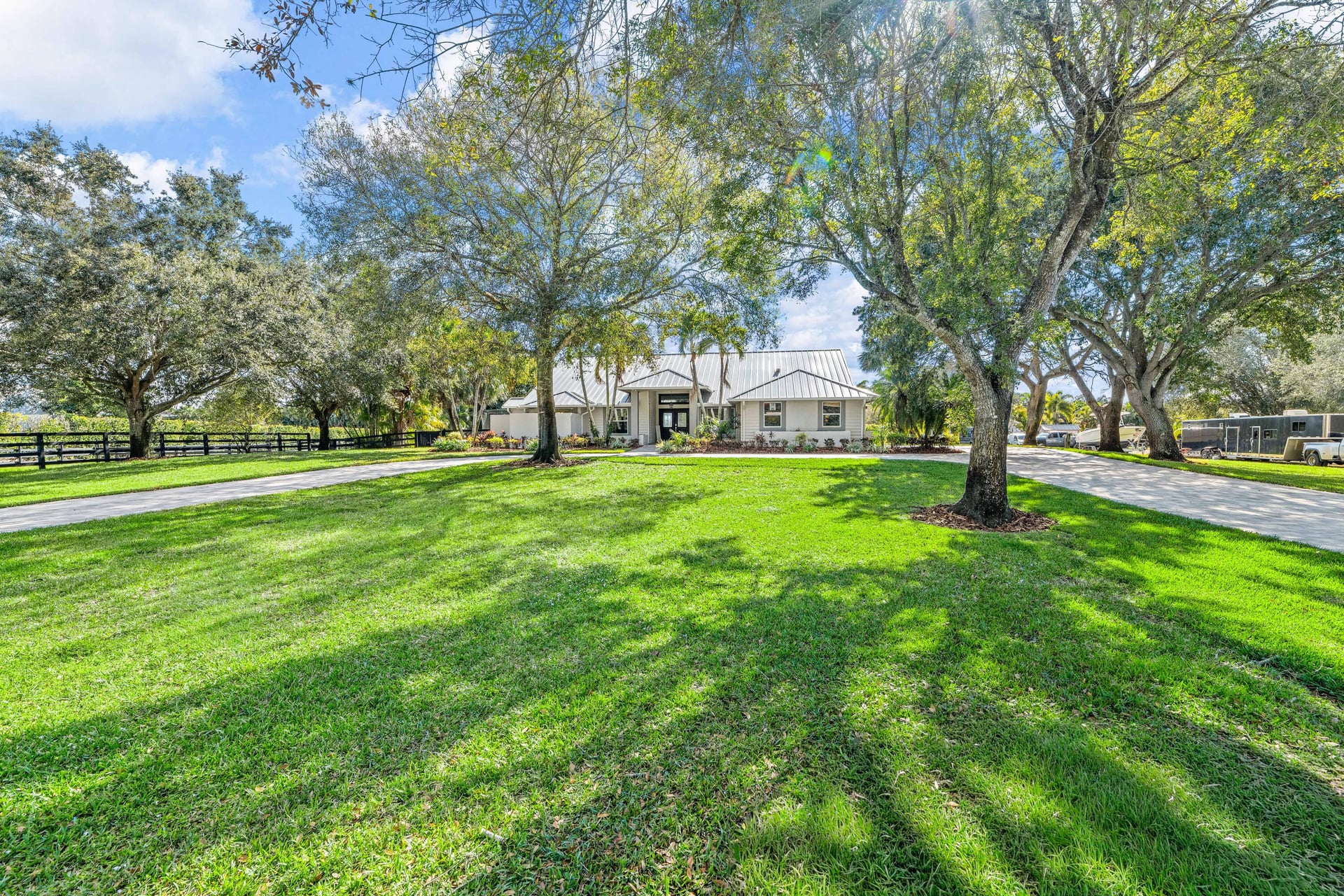 Saddle Trail Park Residence photo 68