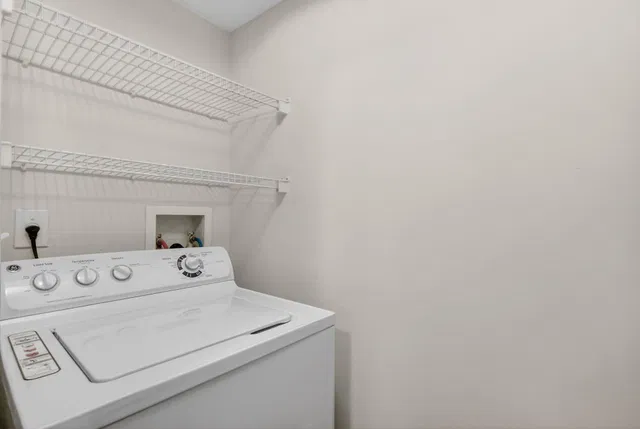 Unit 103 photo 20
