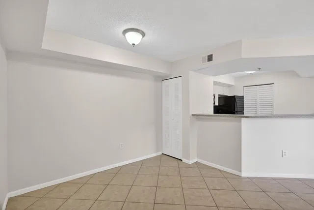 Residence photo 2