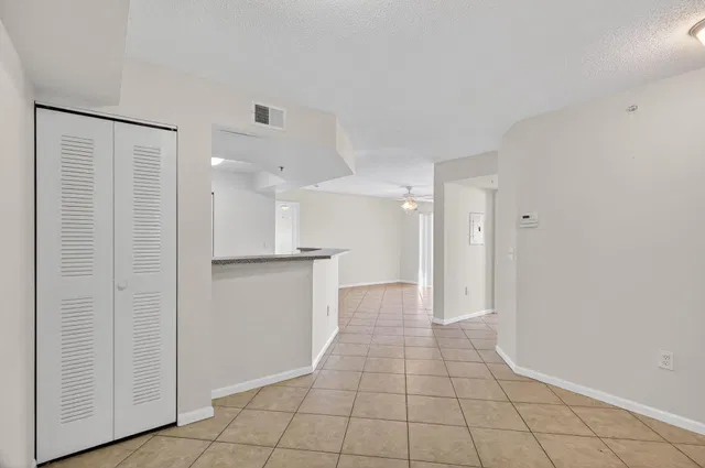 Residence photo 4