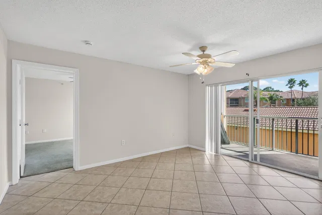 Residence photo 5
