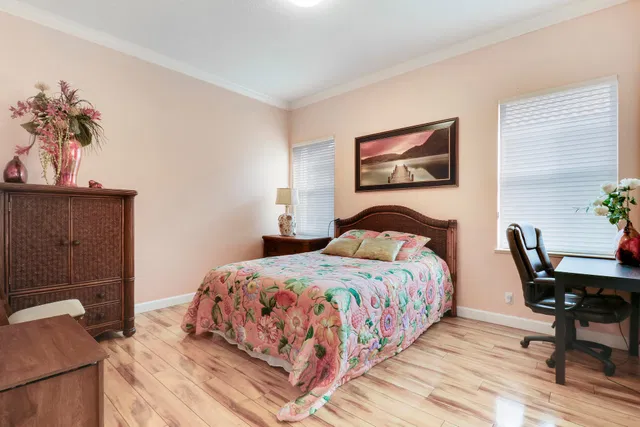  Residence photo 15