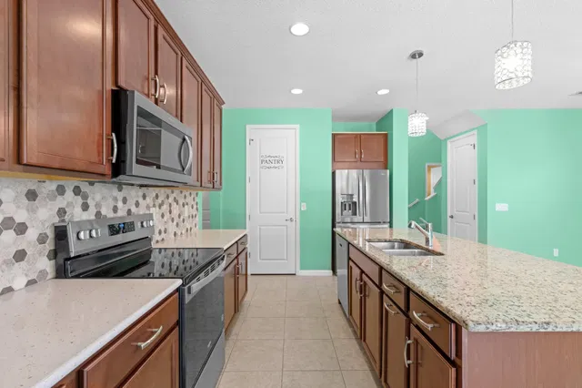 Residence photo 5
