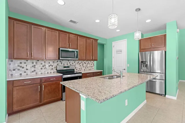 Residence photo 6