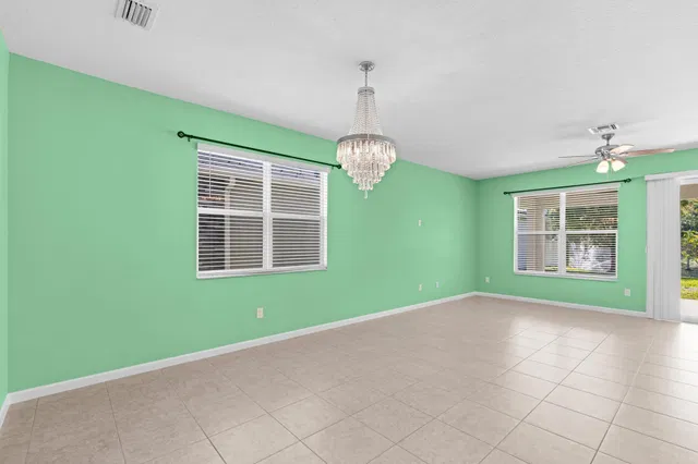 Residence photo 8