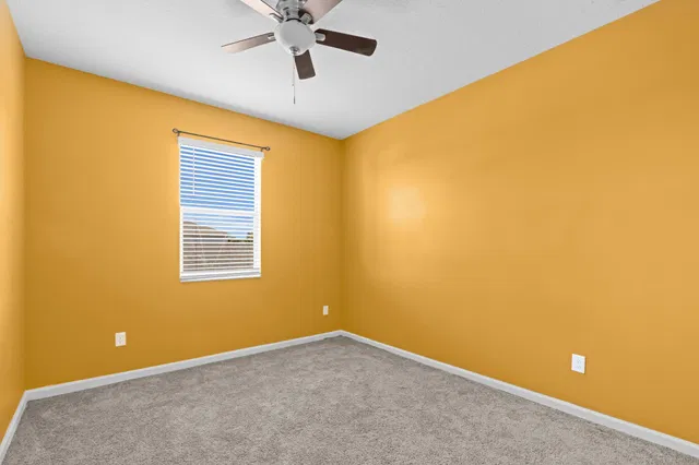 Residence photo 22