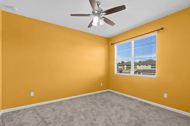 Residence photo 23