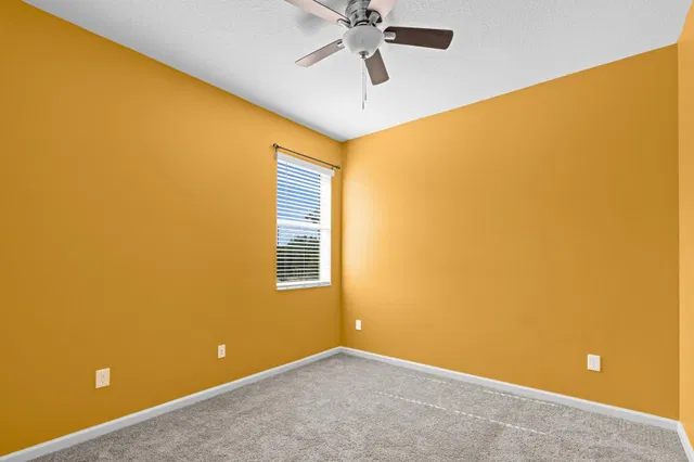 Residence photo 24