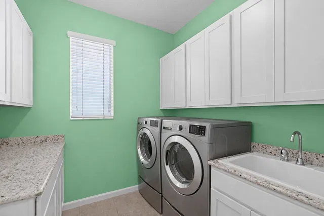 Residence photo 26