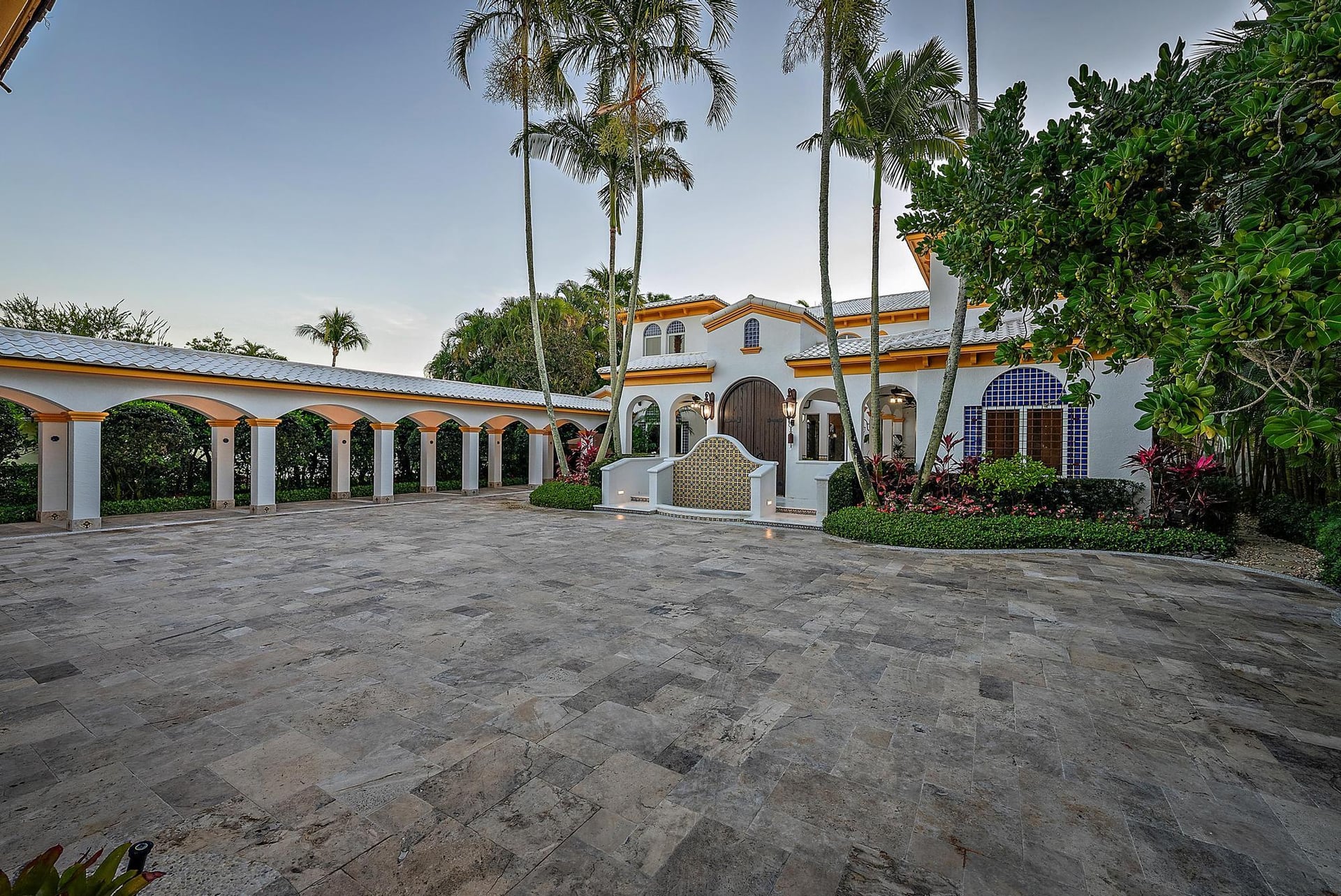 Admirals Cove Residence photo 12