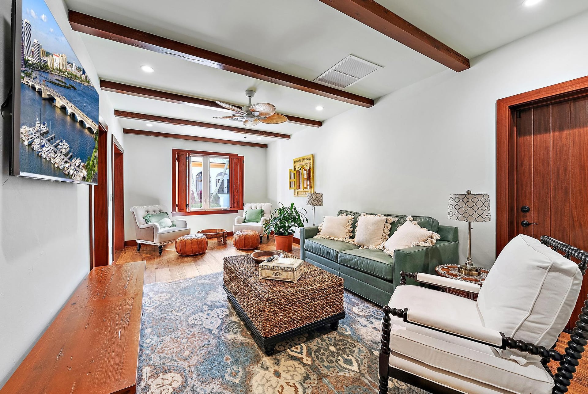 Admirals Cove Residence photo 35
