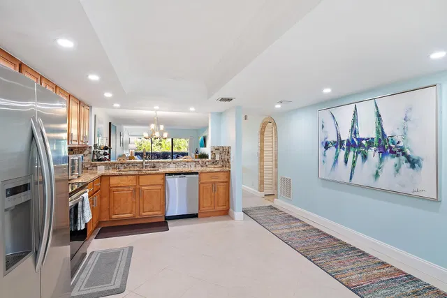 Unit 119 photo 10