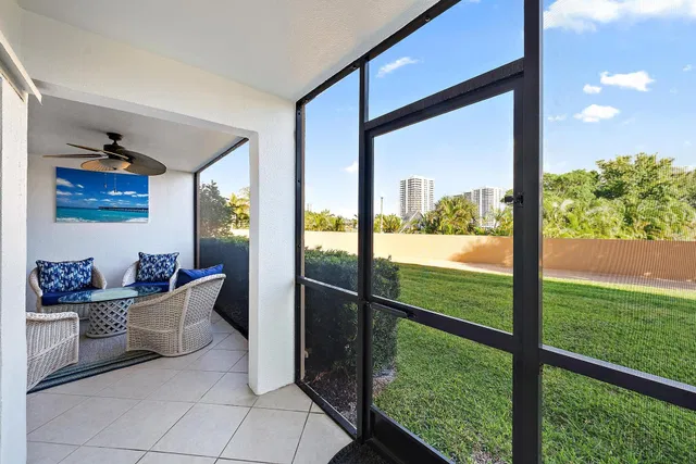 Unit 119 photo 13