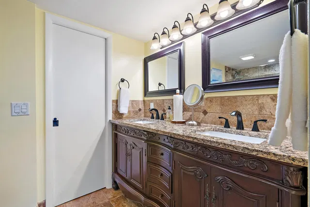 Unit 119 photo 15