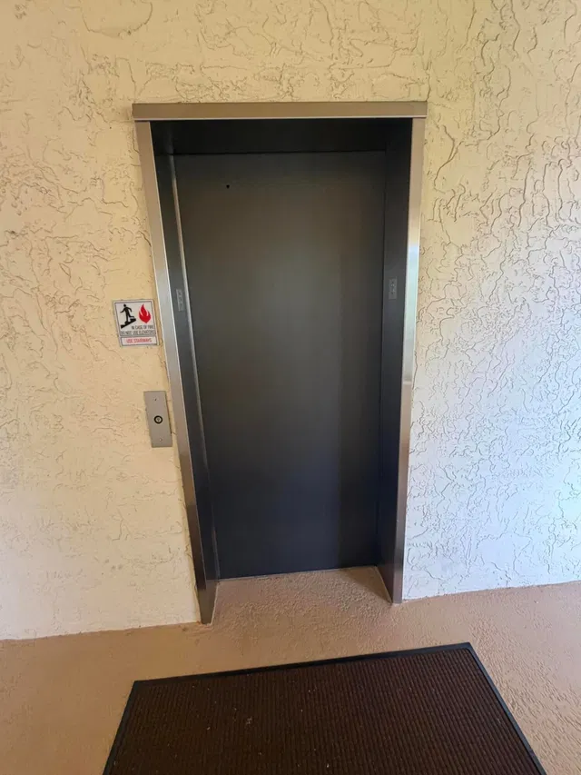 Unit 307 photo 8