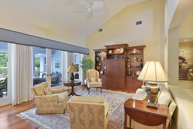 Willoughby Golf Club Residence photo 10