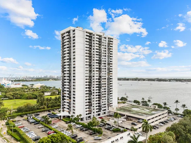 Palm Beach House Unit 605 photo 5