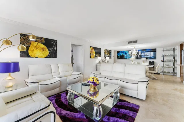 Palm Beach House Unit 605 photo 6