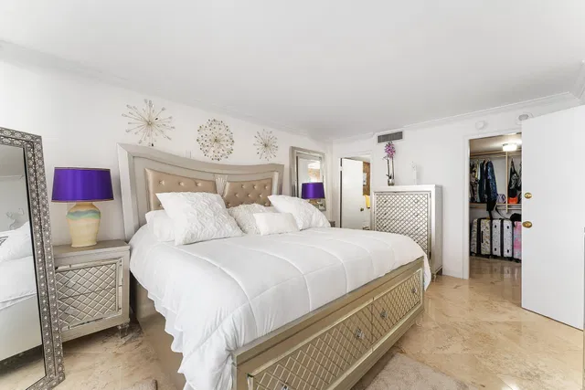Palm Beach House Unit 605 photo 9