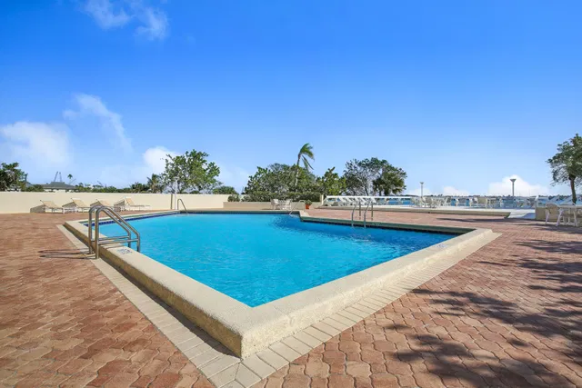 Palm Beach House Unit 605 photo 19