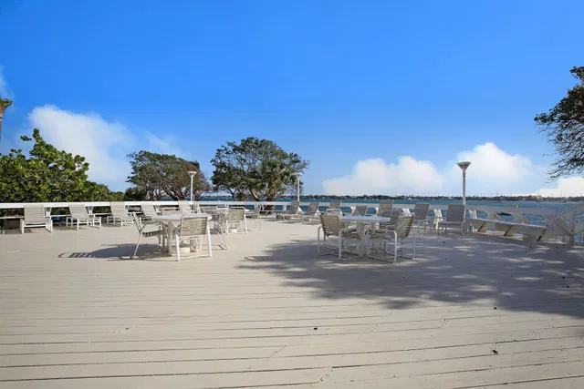 Palm Beach House Unit 605 photo 21