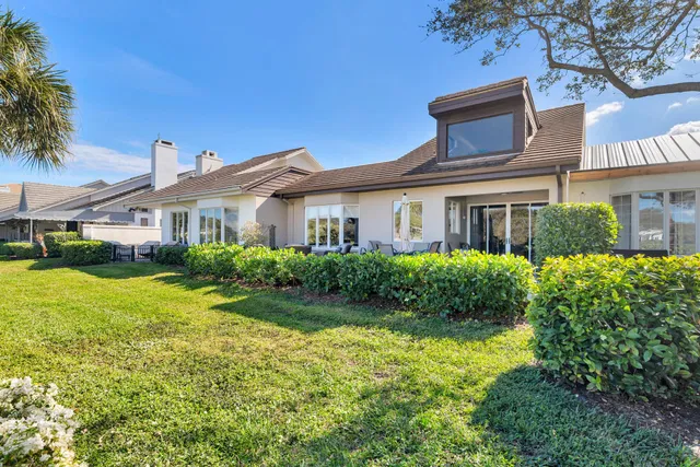 Jupiter Hills Residence photo 35