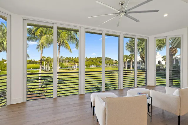 Admirals Cove Residence photo 2