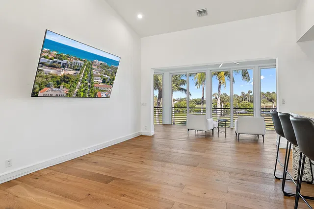 Admirals Cove Residence photo 4