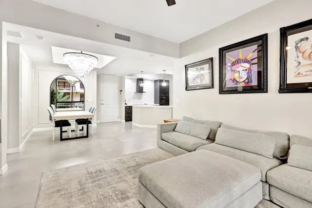One City Plaza Unit 1018 photo 4