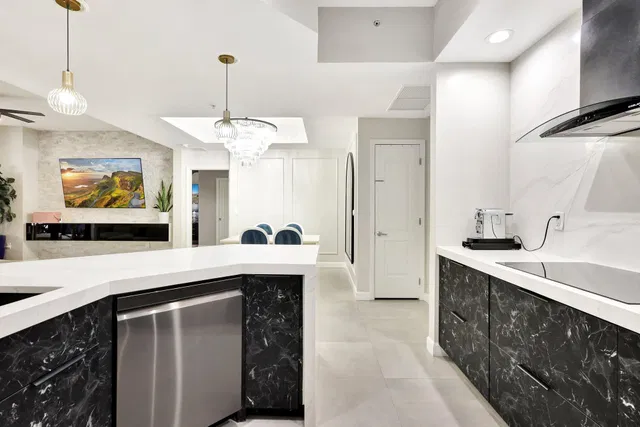 One City Plaza Unit 1018 photo 15