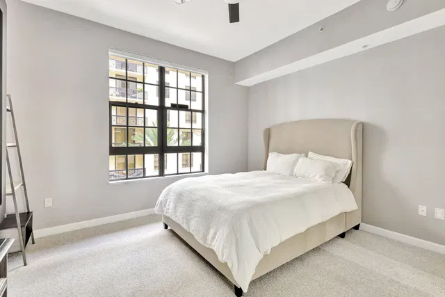 One City Plaza Unit 1018 photo 22
