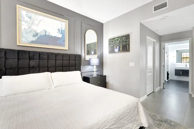 One City Plaza Unit 1018 photo 30