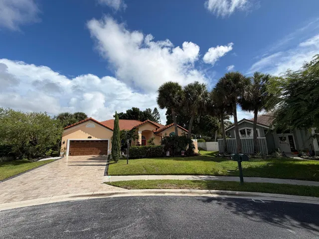 Residence photo 3