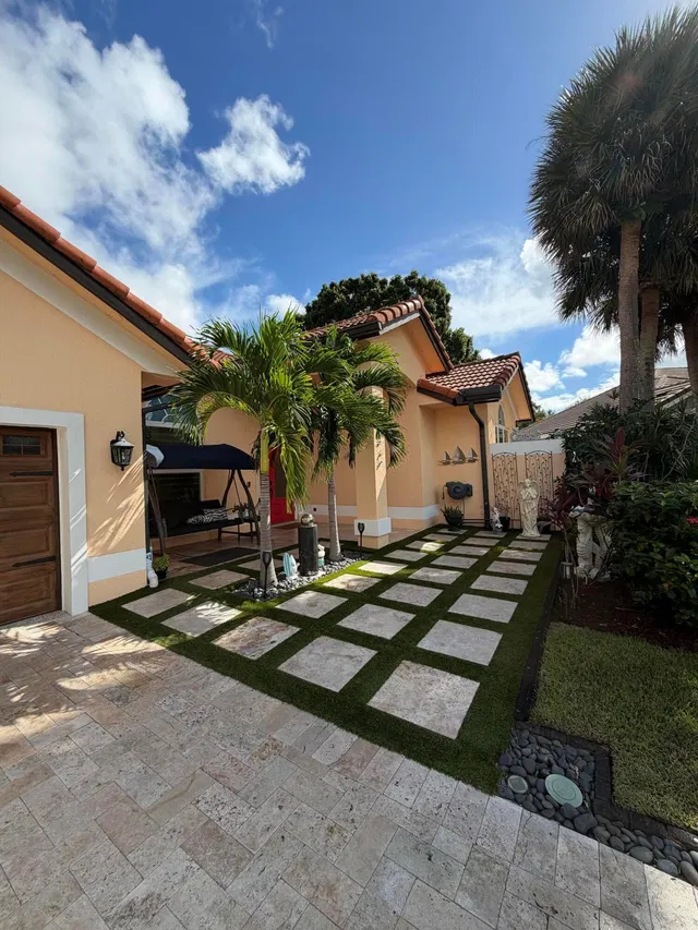 Residence photo 4