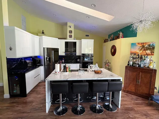 Residence photo 8
