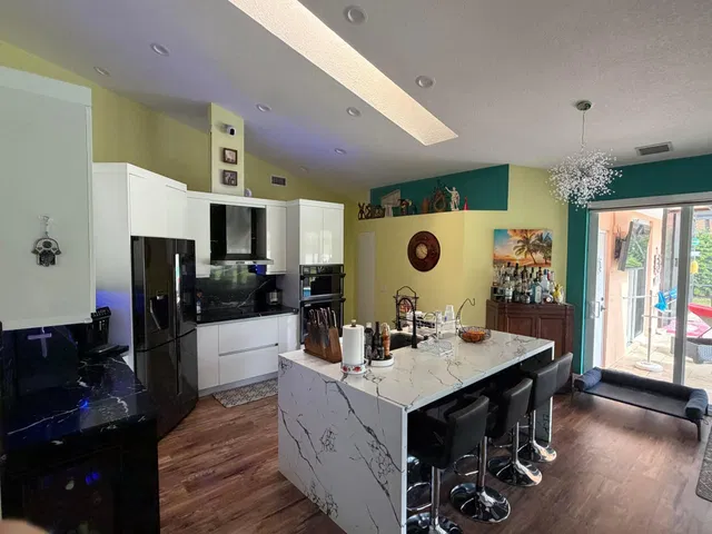 Residence photo 10
