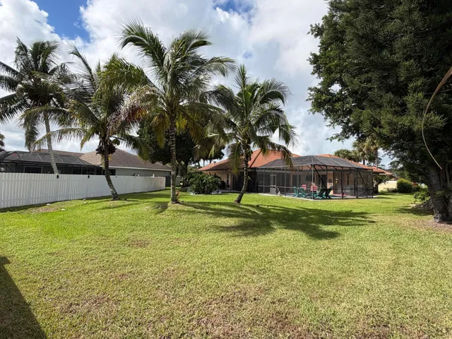 Residence photo 26