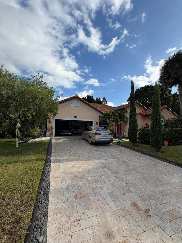Residence photo 33