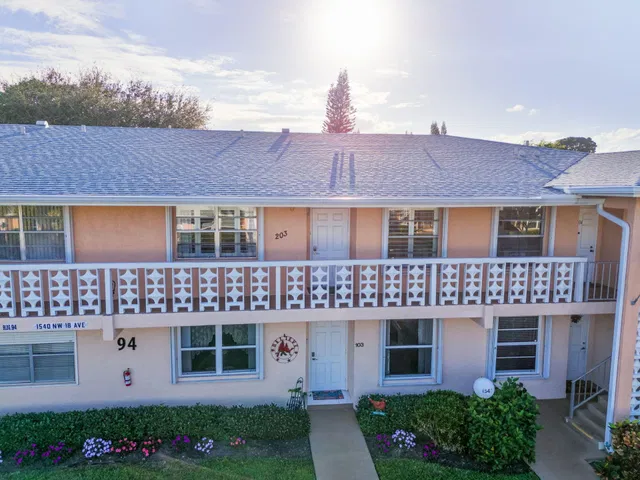 Unit 203 photo 6