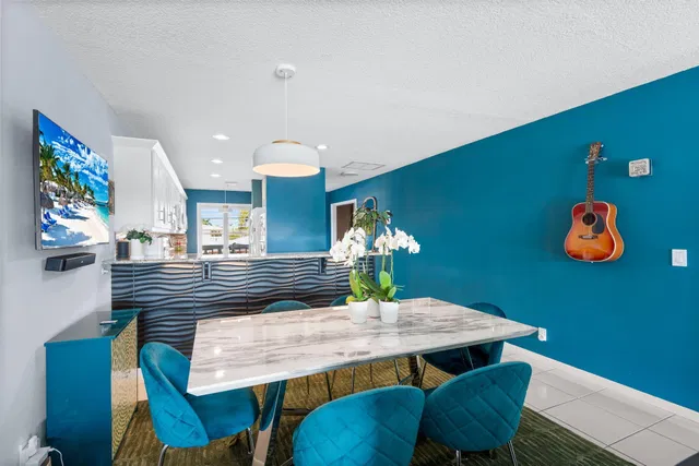 Unit 203 photo 18