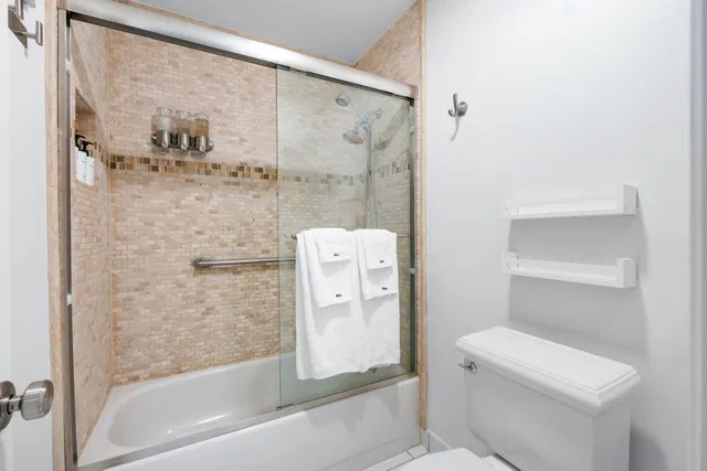 Unit 203 photo 28