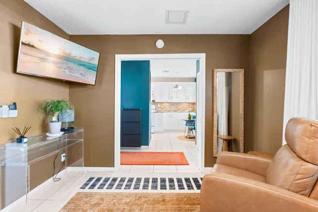 Unit 203 photo 33